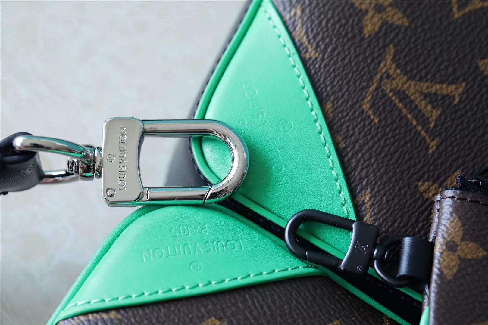 L0vis Vvtt0n Trio Messenger Monogram Macassar Canvas By Virgil Abloh’s Green For Men, Men’s Bags, Shoulder And Crossbody Bags 9.5in/25cm LV