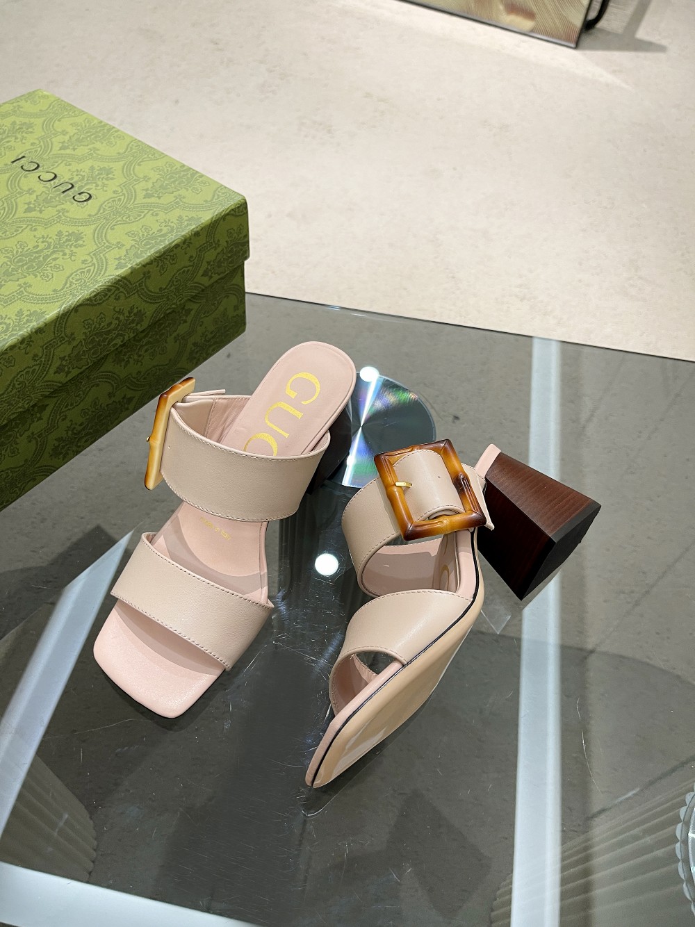 Gvc*1 Women’s Sandal With Bamboo Buckle Light Pink For Women GG‎ 674821 C9D00 6705