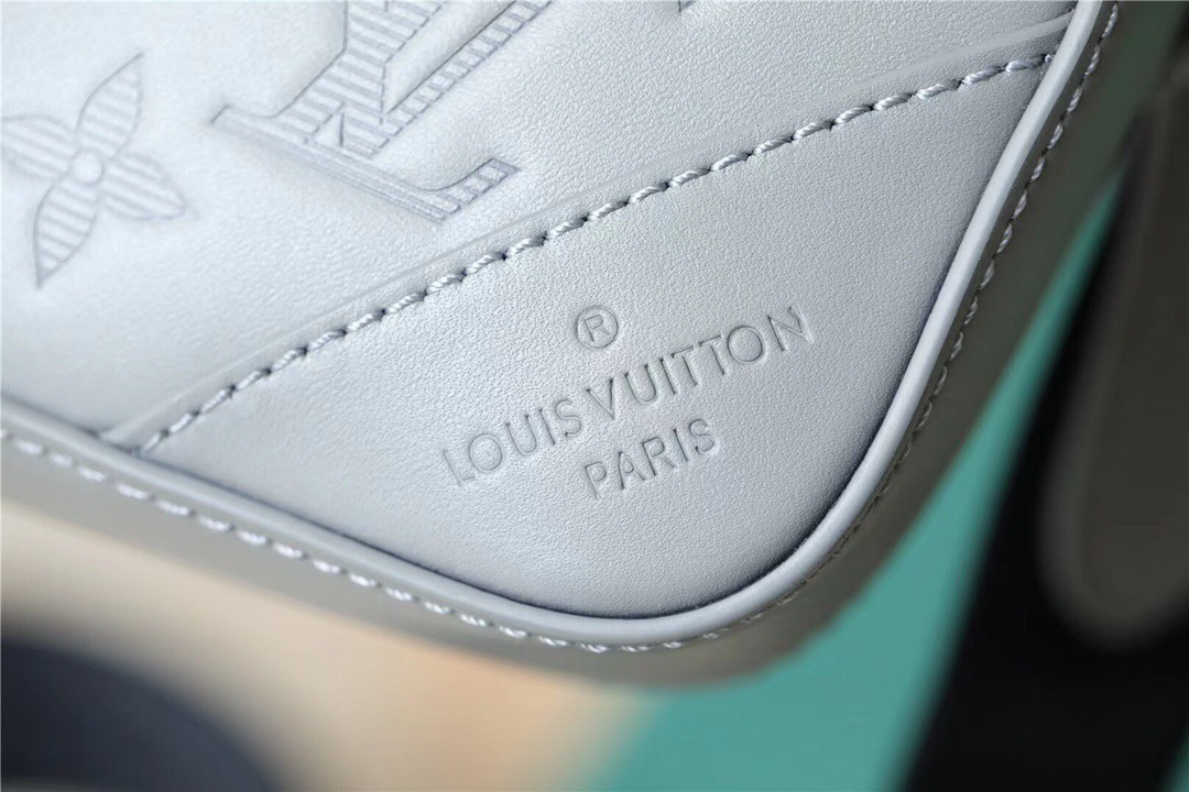 L0vis Vvtt0n Duo Messenger Monogram Shadow Anthracite Gray For Men, Men’s Bags, Shoulder And Crossbody Bags 10.2in/26cm LV M46104