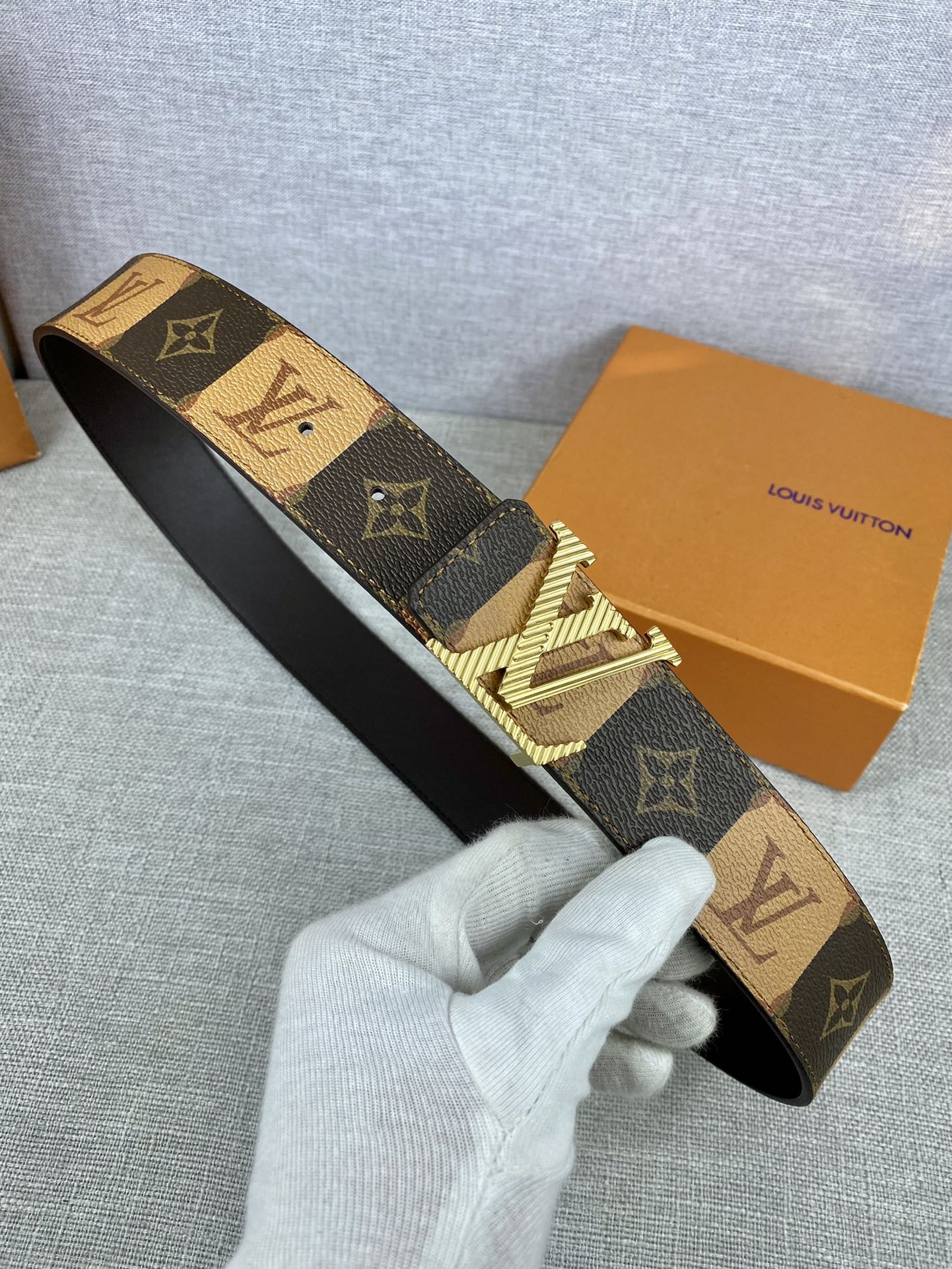 L0vis Vvtt0n Iconic Reversible LV Belt Brown