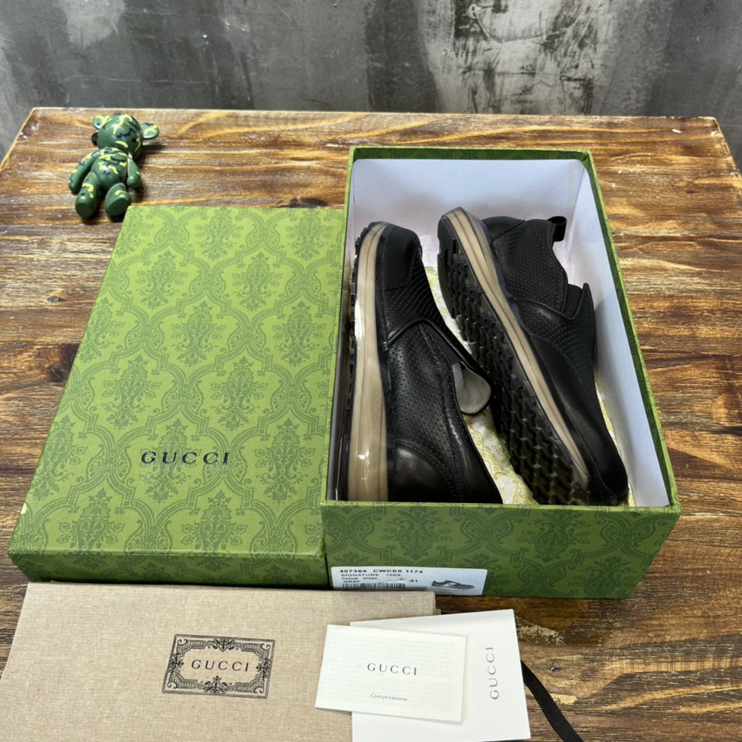 Gvc*1 Men’s Perforated Slip On Sneaker Black For Men 407364