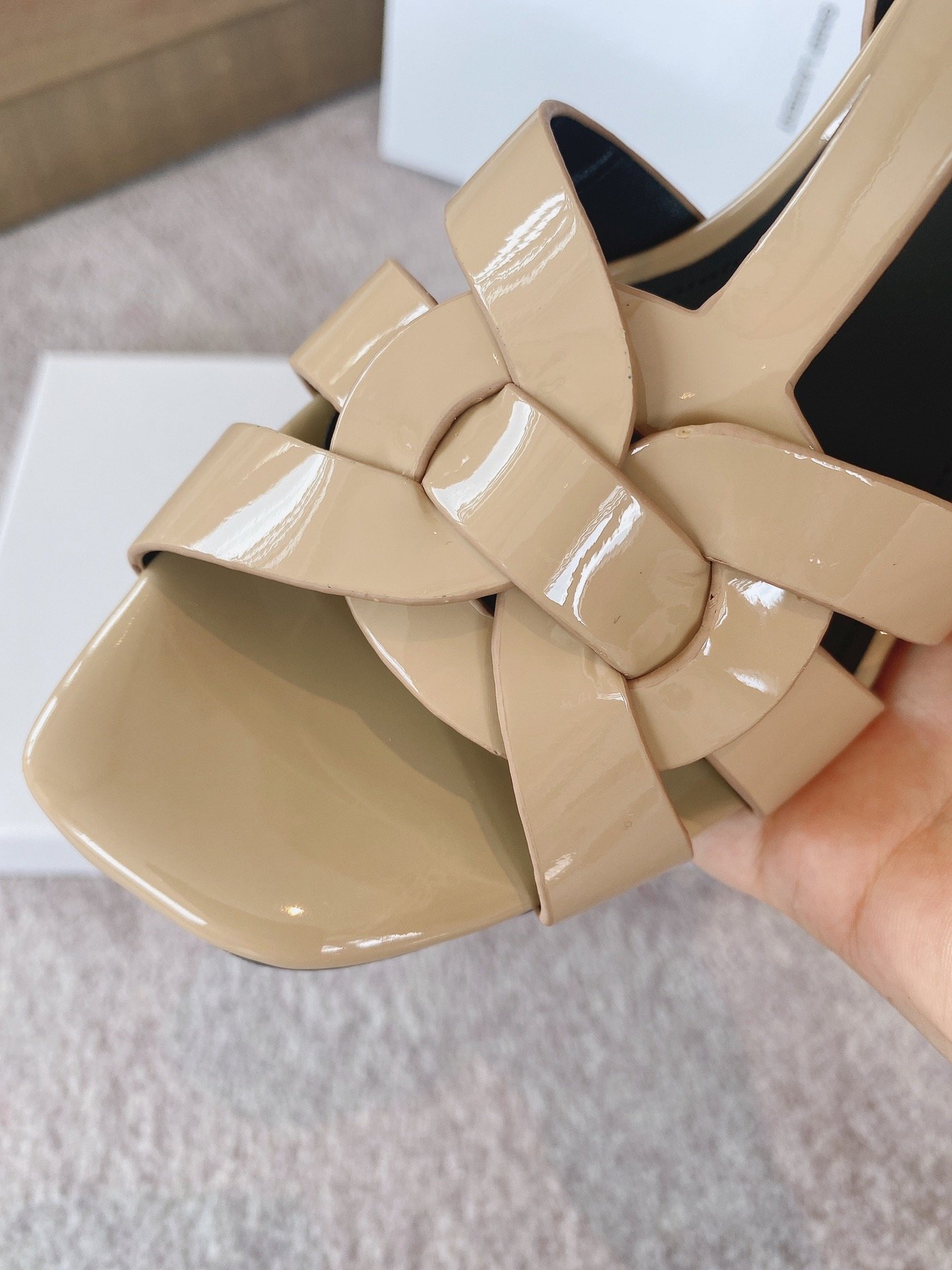 Sa1nt Lau*nt Women’s Tribute Sandals Beige For Women Y51