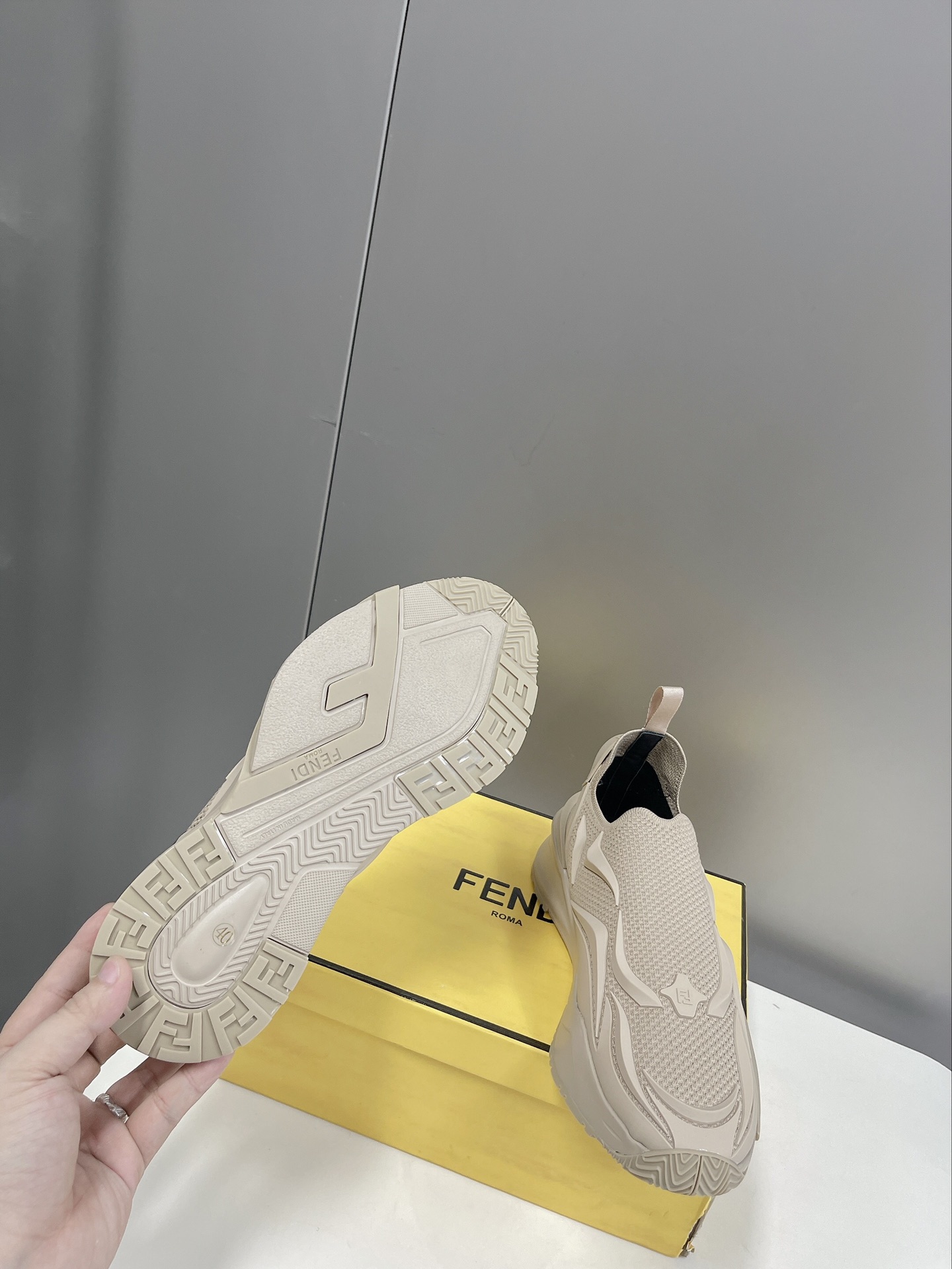 F**di Low Trainers Sneakers Beige For Women