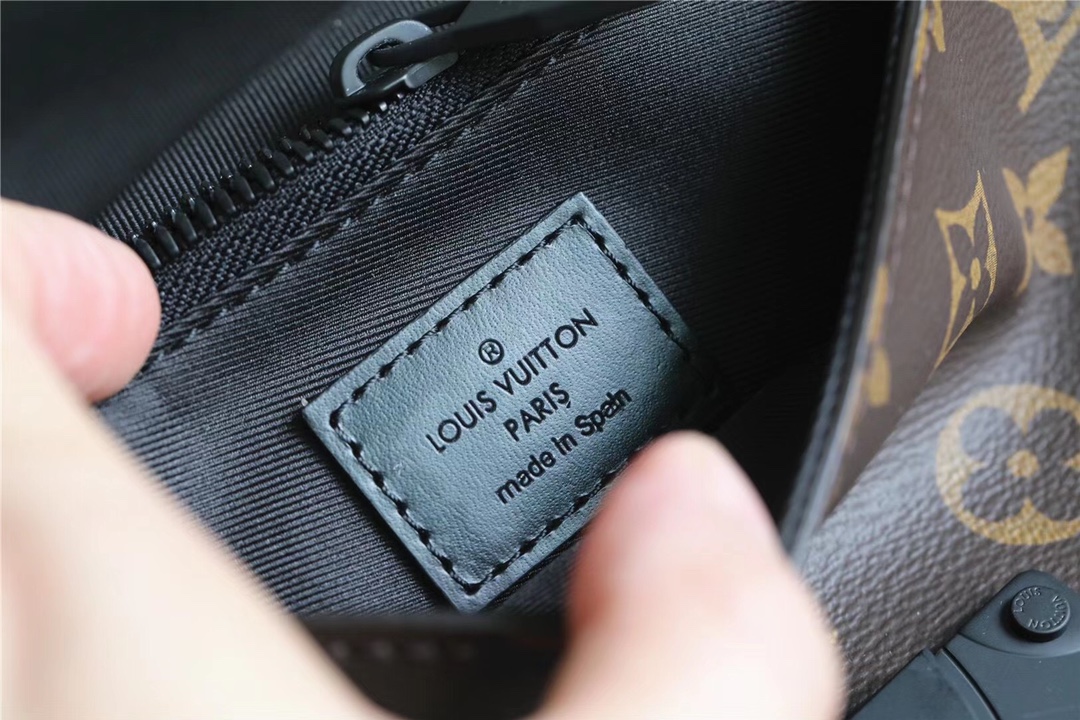 L0vis Vvtt0n S-Lock Sling Monogram Macassar Yellow For Men, Men’s Bags, Crossbody Bags 8.3in/21cm LV