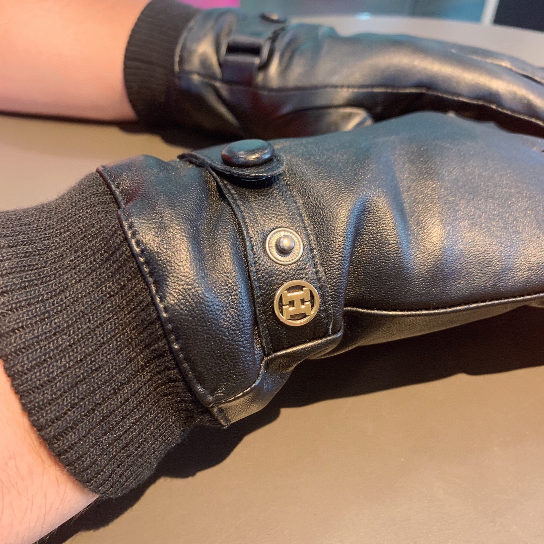 H**me5 Soya Gloves In Black