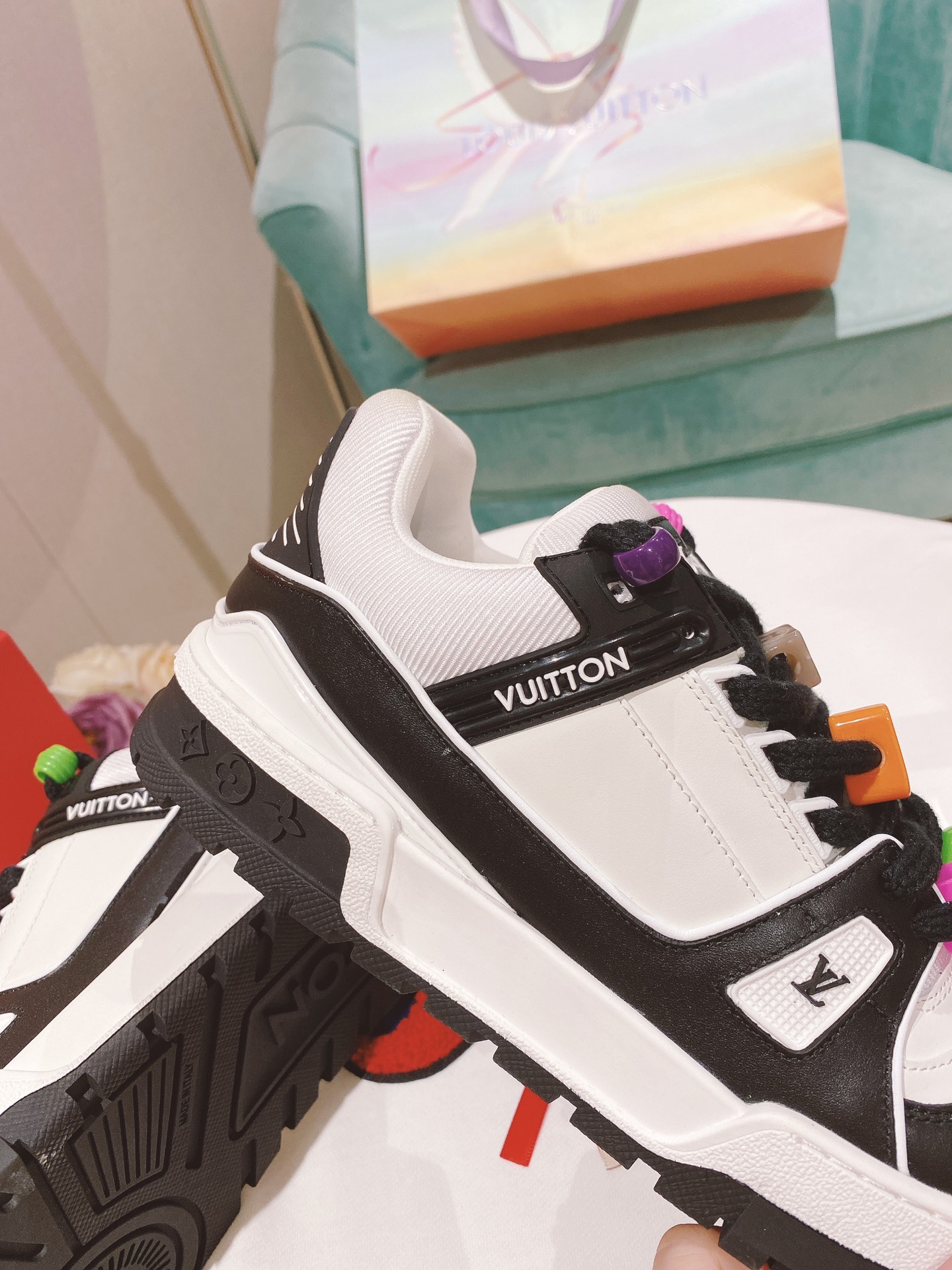 L0vis Vvtt0n Women’s LV Trainer Sneaker Black For Women LV