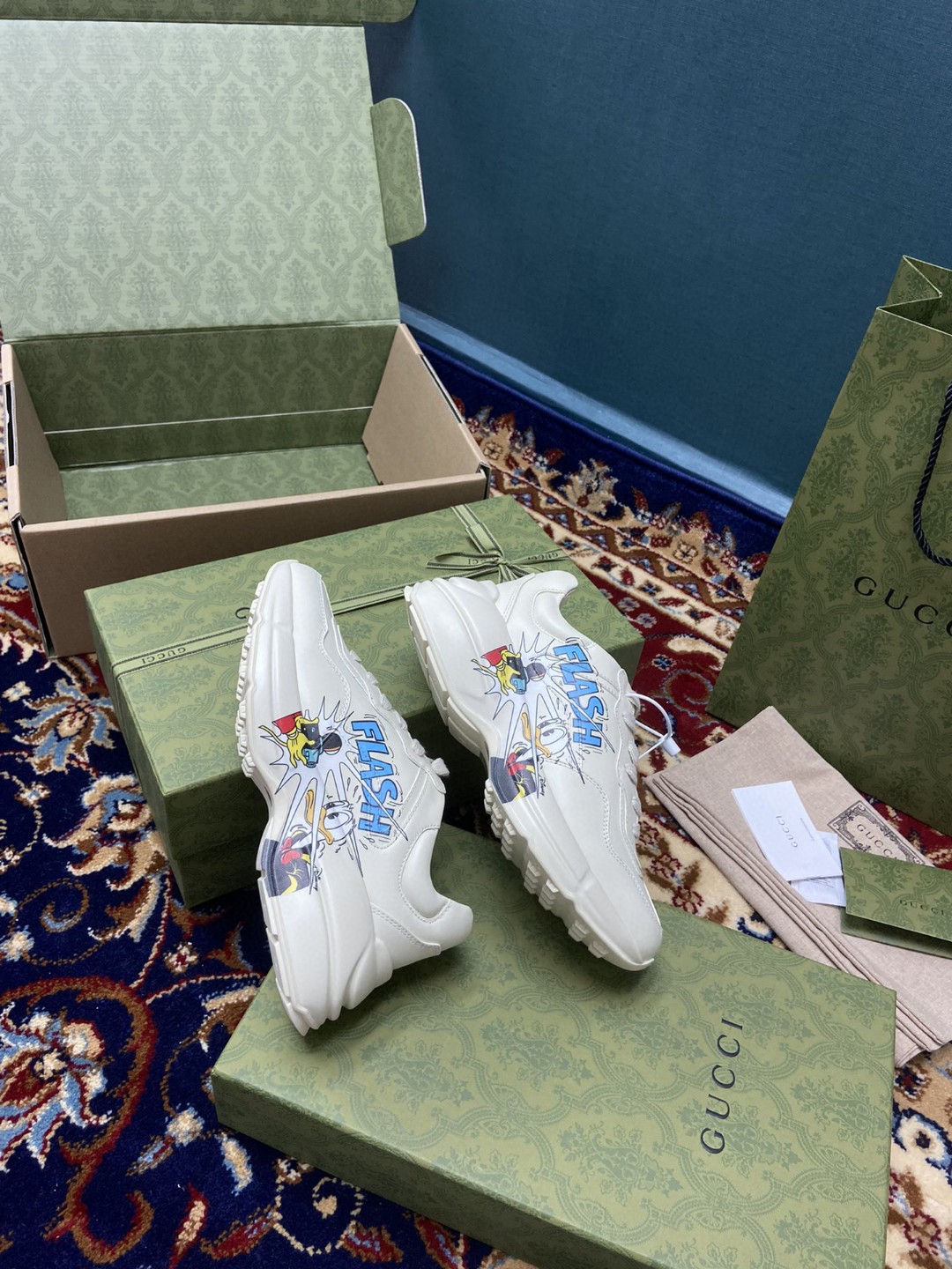 Disney x Gvc*1 Men’s Rhyton Sneakers With Donald Duck White Ivory For Men 646509-DRW00-9522