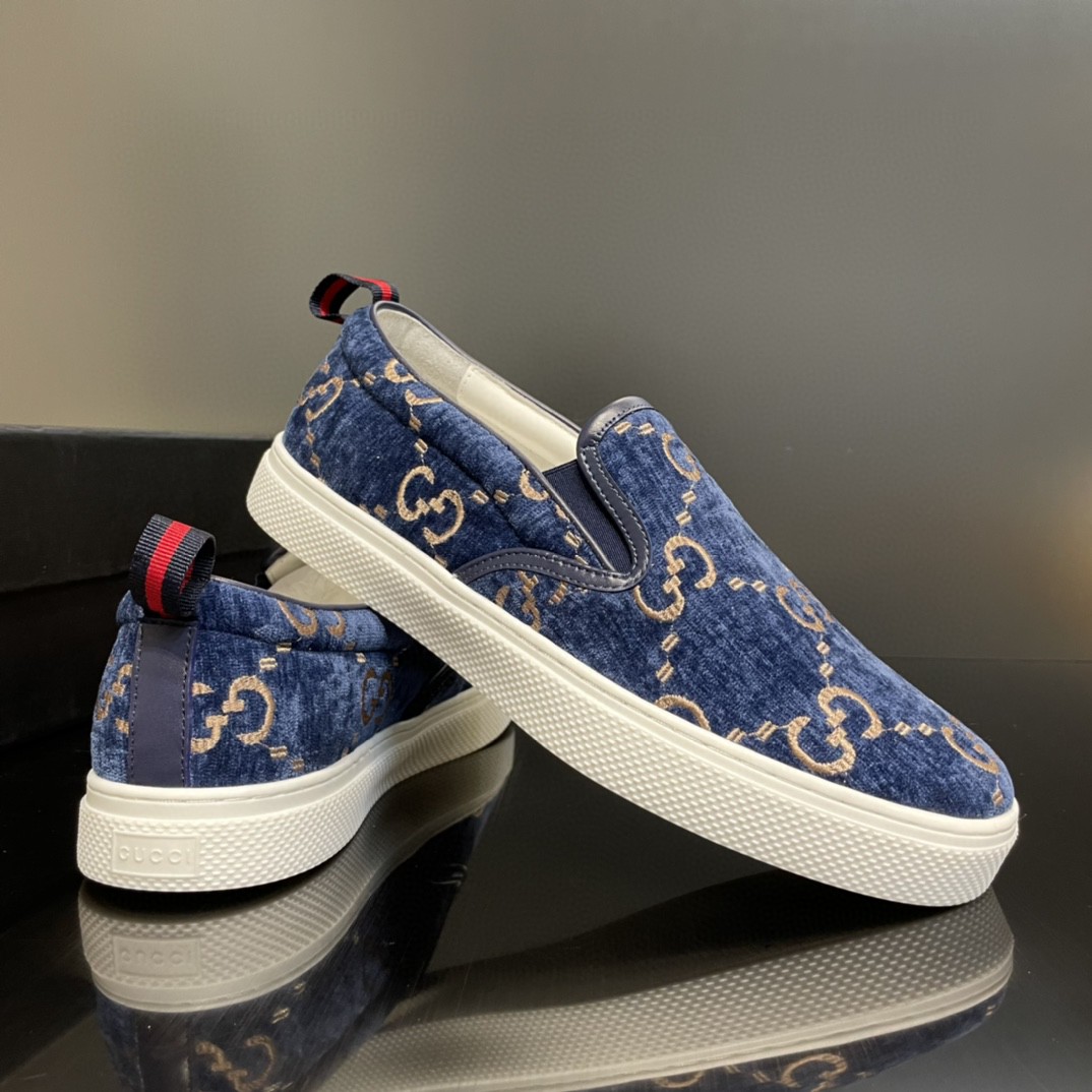 Gvc*1 Men’s GG Svp*me Slip-on Sneaker Light Blue For Men 407362