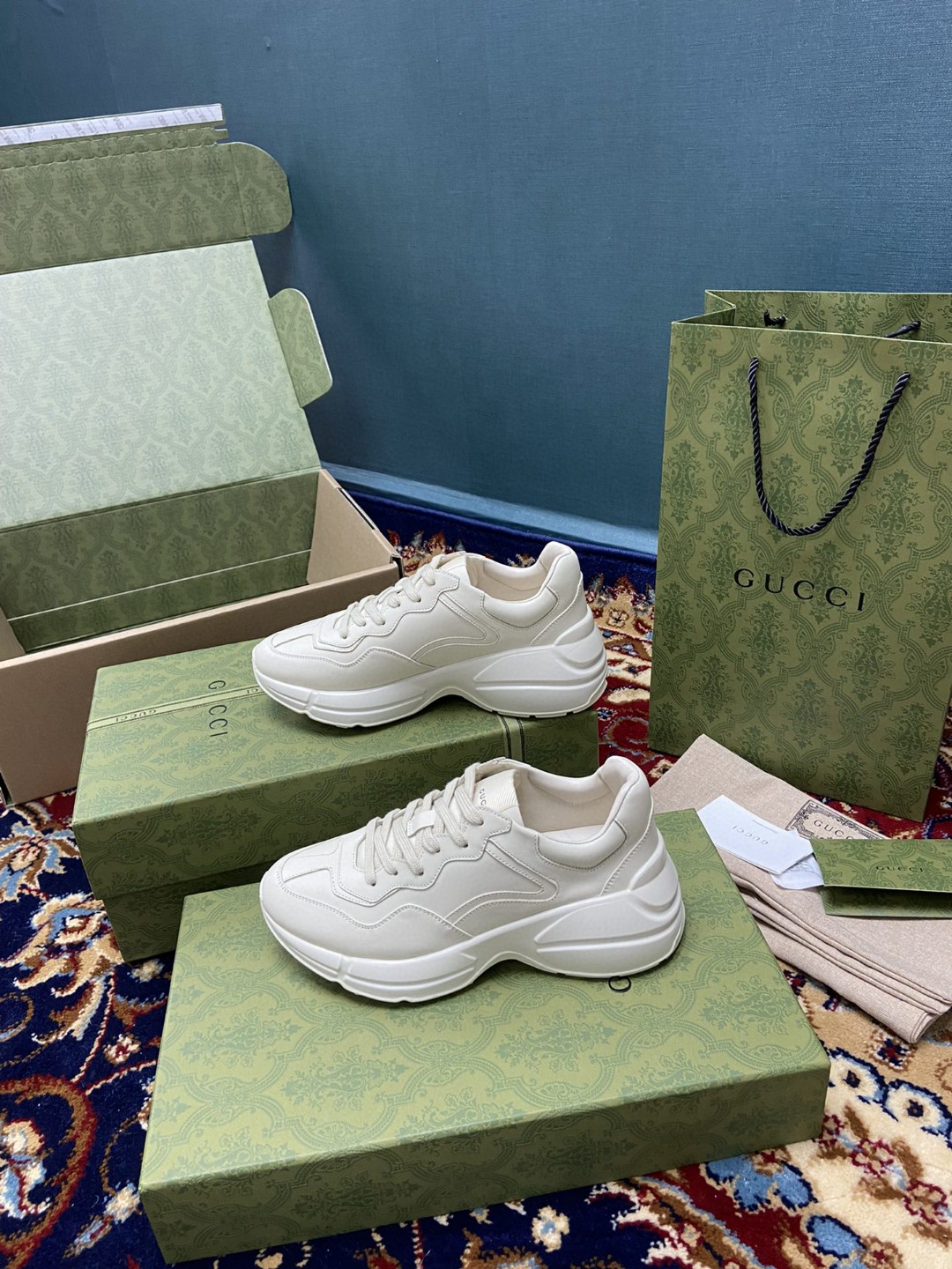 Gvc*1 Rhyton Sneaker Beige For Men 721749 0G2R0