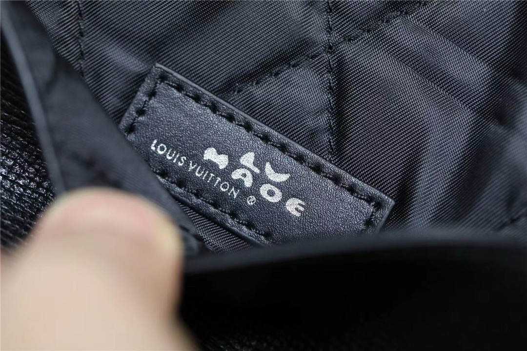 L0vis Vvtt0n Trio Messenger Monogram Denim And Taurillon For Men, Men’s Bags, Shoulder And Crossbody Bags 8.7in/22cm LV M81013