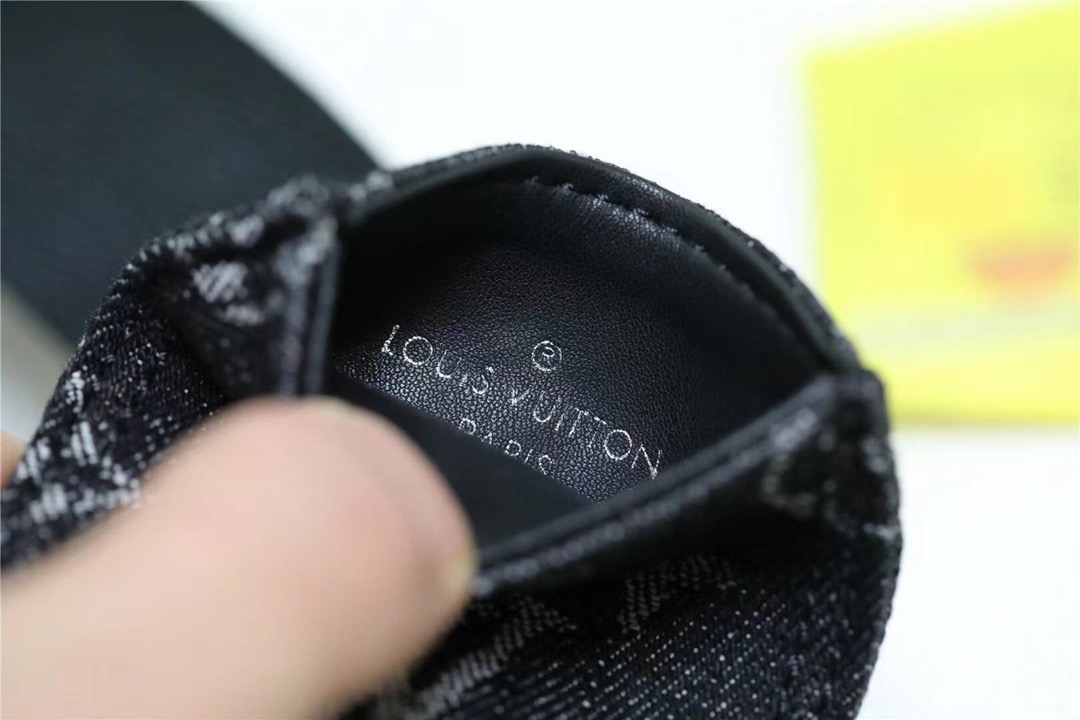 L0vis Vvtt0n Trio Messenger Monogram Denim And Taurillon For Men, Men’s Bags, Shoulder And Crossbody Bags 8.7in/22cm LV M81013