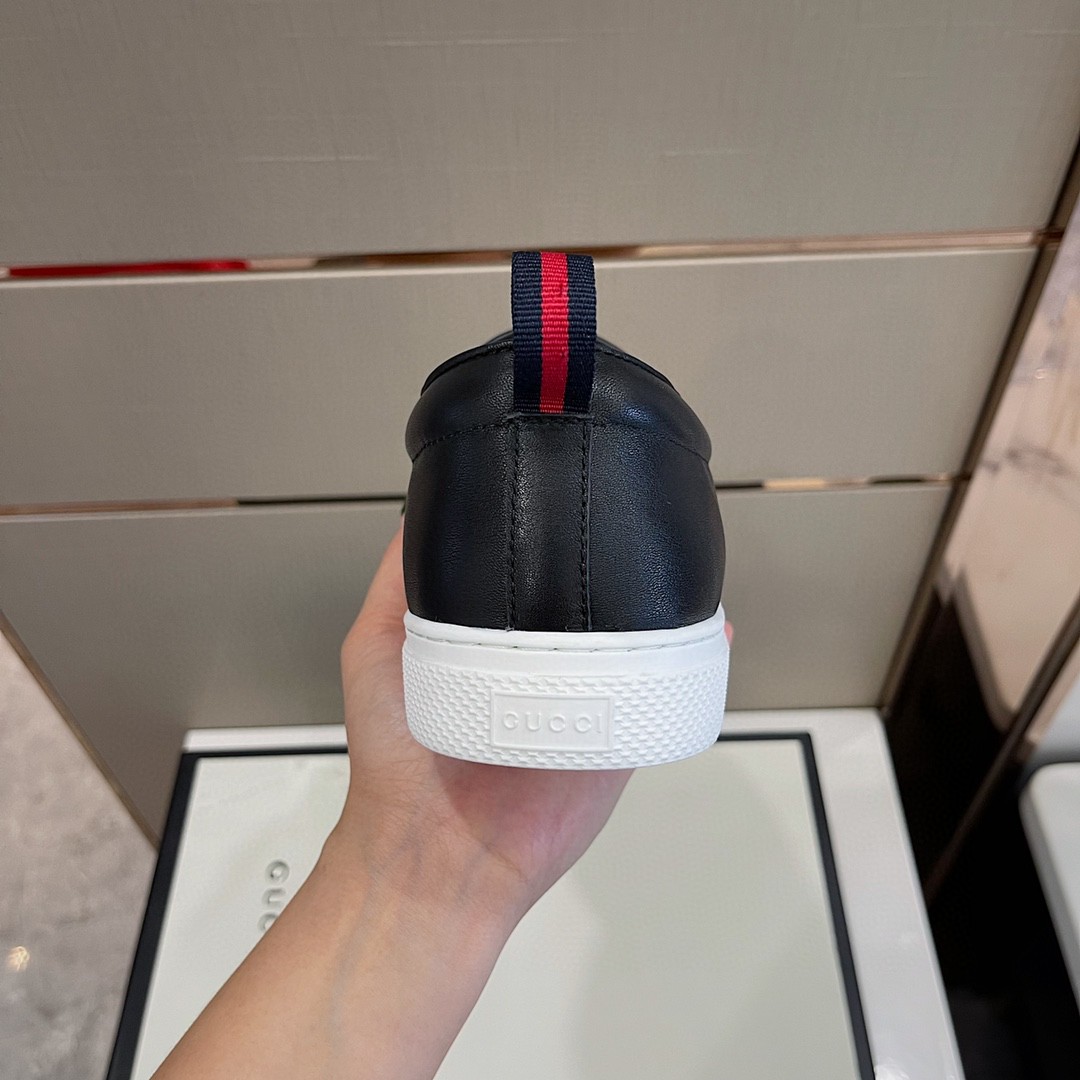 Gvc*1 Men’s GG Svp*me Slip-On With Wolf Printed Black And Gray For Men 497105 9JB10 8960