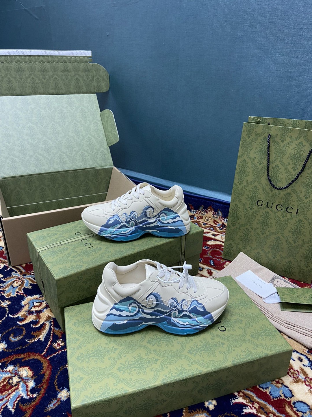 Gvc*1 Men’s Rhyton Sneaker With Wave White For Men 576052-DRW00-9522