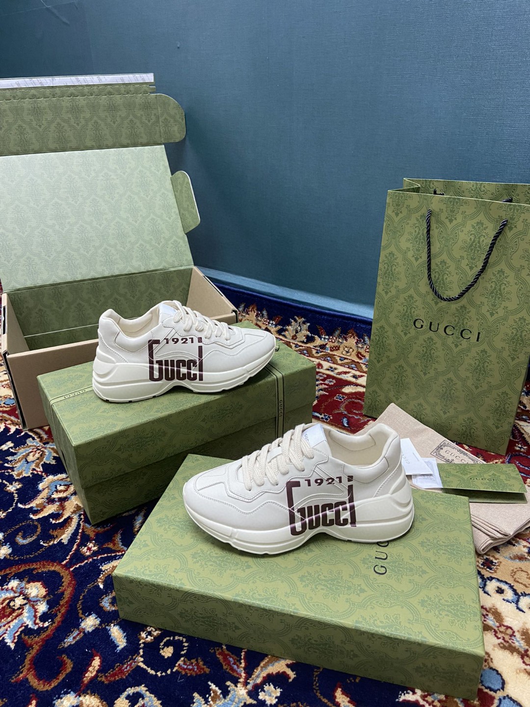 Gvc*1 Men’s Rhyton Sneakers With Logo 1921 Gvc*1 White Ivory For Men ‎684896 DRW00 9522