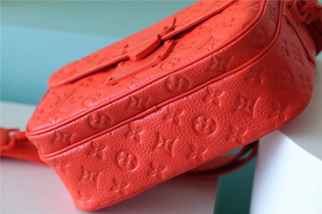 L0vis Vvtt0n S Rock Messenger Taurillon Monogram Orange For Men, Men’s Bags, Shoulder And Crossbody Bags 8.7in/22cm LV M20904