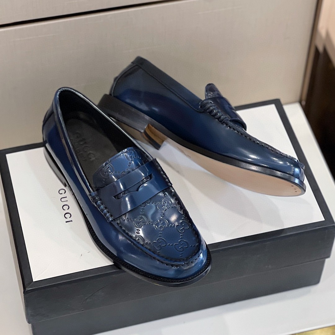 Gvc*1 Men’s GG Embossed Loafers Horsebit Blue For Men 699501