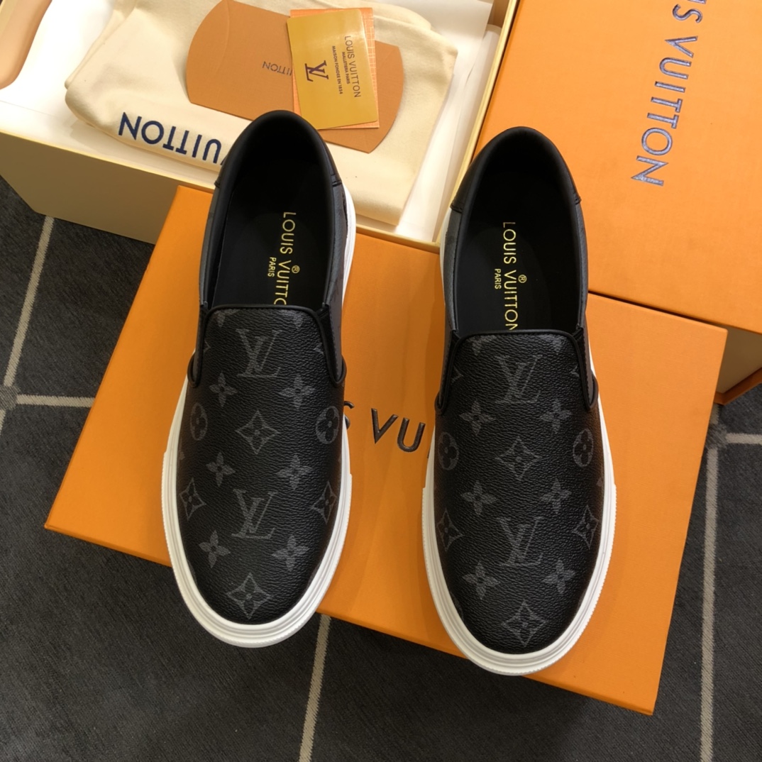 L0vis Vvtt0n LV Slip On Black For Men LV