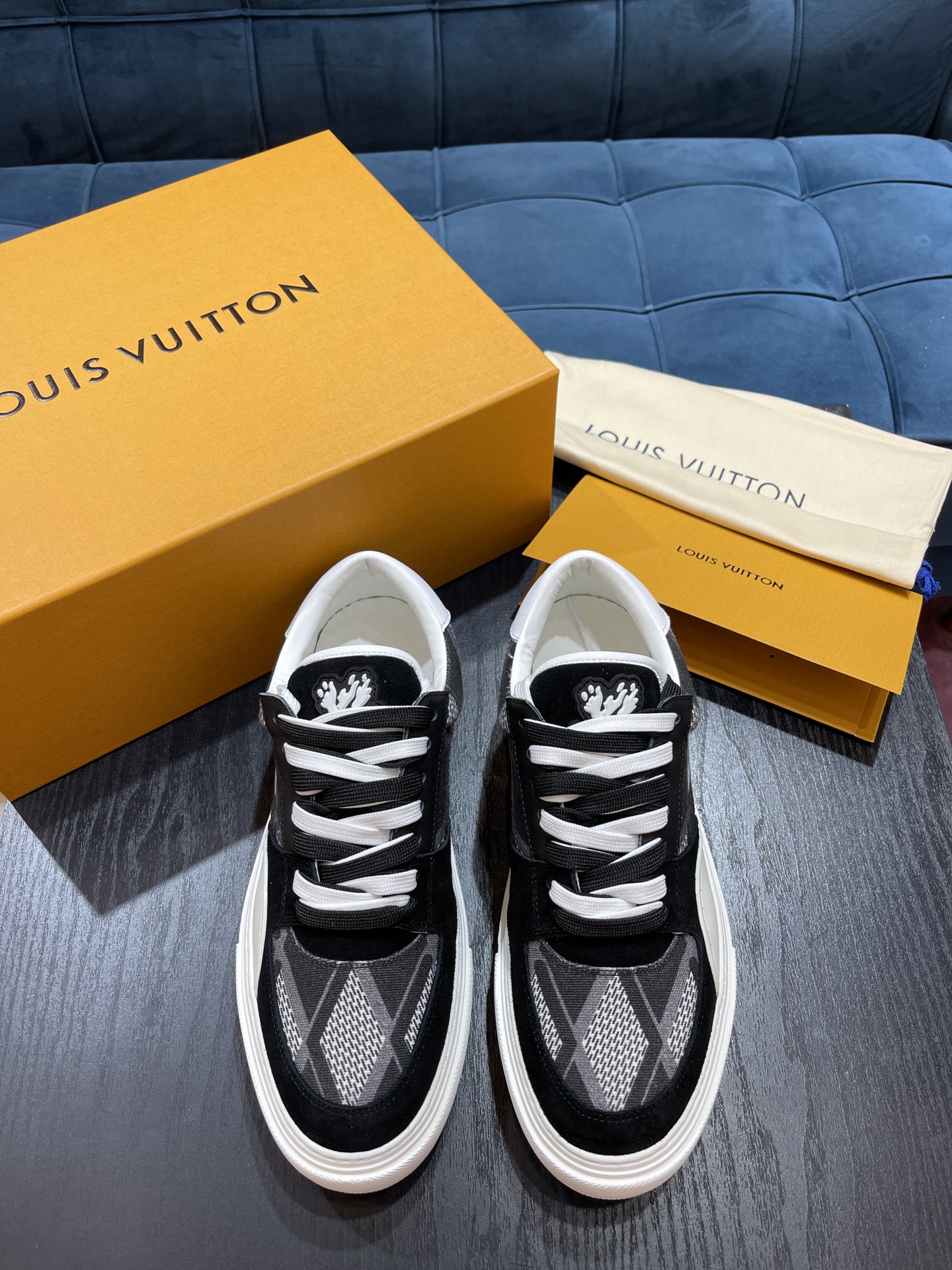 L0vis Vvtt0n LV Ollie Richelieu Black For Men LV