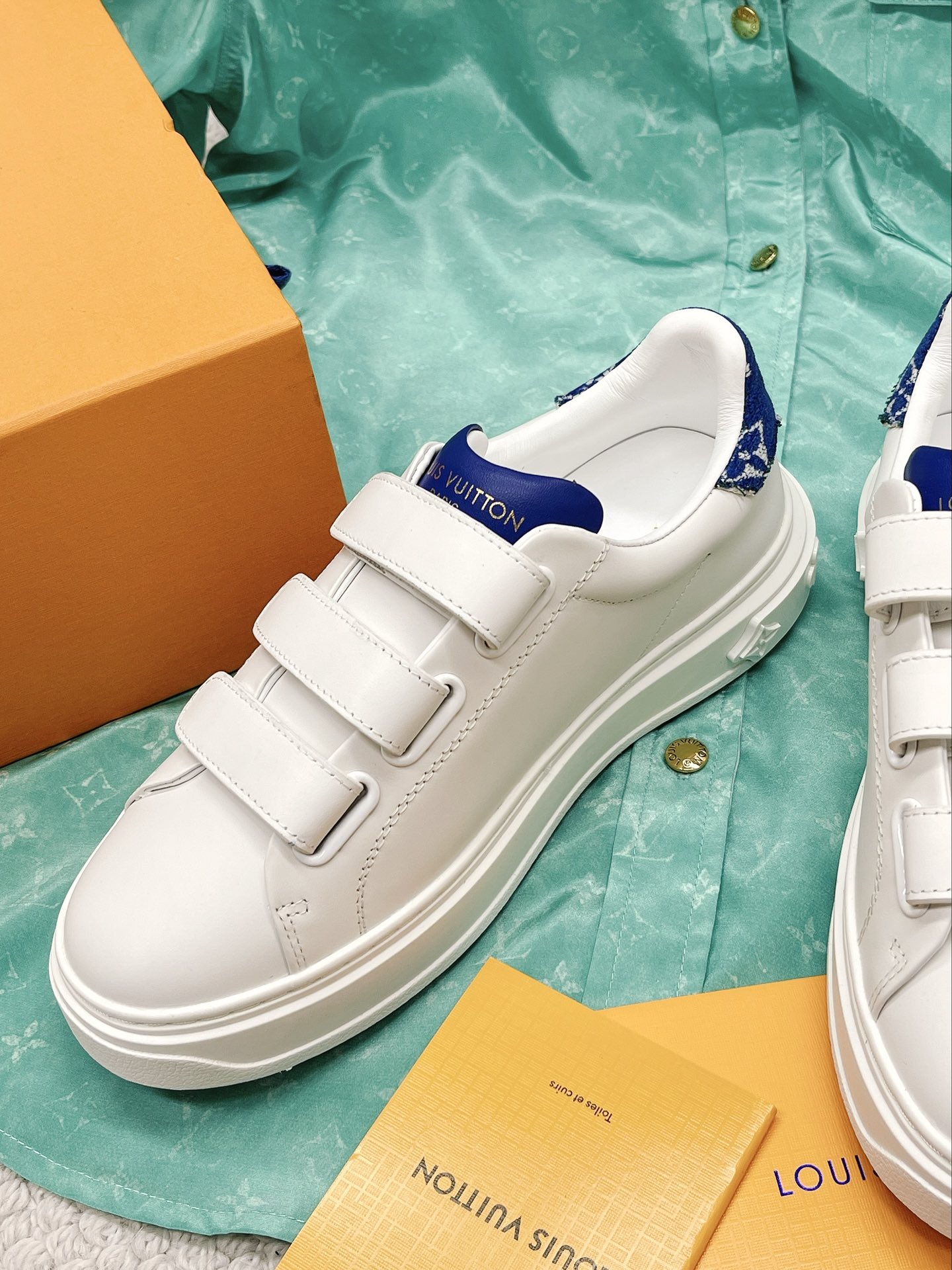 L0vis Vvtt0n Women’s Time Out Sneaker Blue For Women LV 1AADQ0