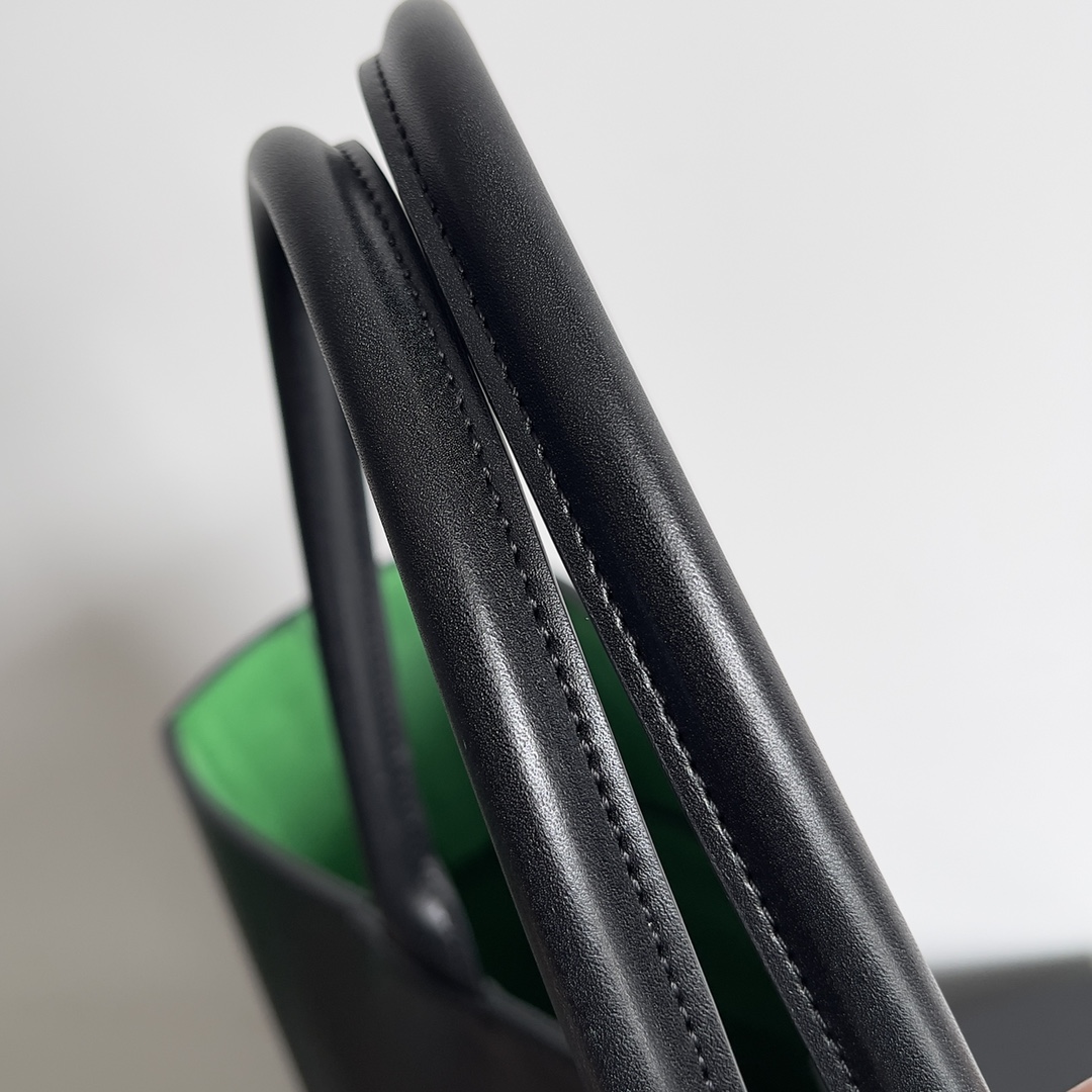 B0tt*ga Ven*ta Large Arco Tote Bag Black, For Women, Women’s Bags 18.1in/46cm 680165VB1K08838