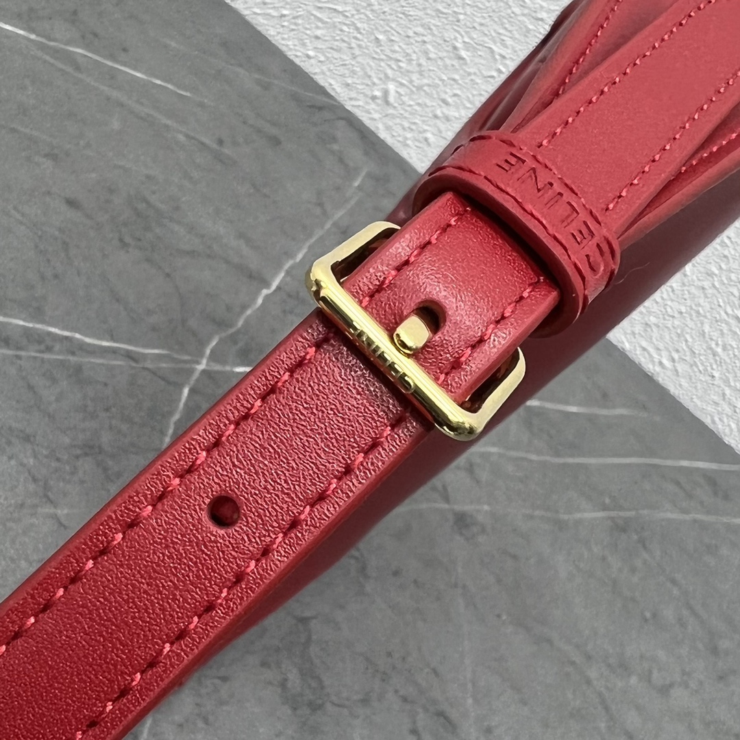 Ce1i*e Cuir Triomphe Shoulder Bag Red For Women 9.4in/24cm