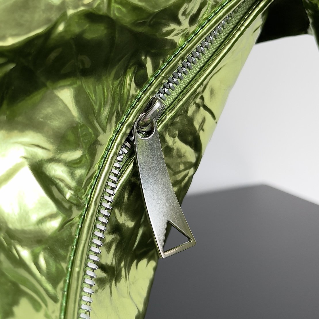 B0tt*ga Ven*ta Mini Jodie Gold, For Women, Women’s Bags 11in/28cm