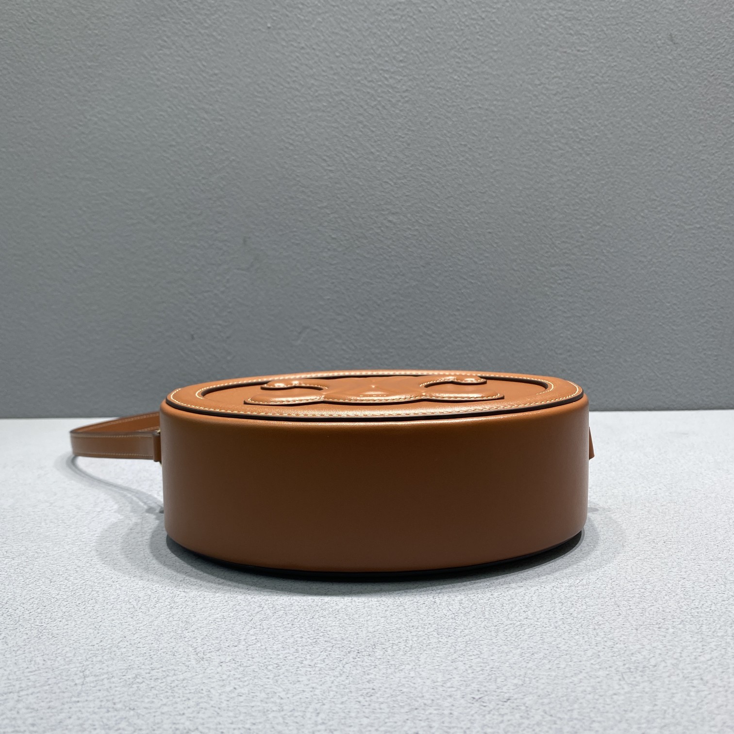 Ce1i*e Oval Bag Cuir Triomphe Brown For Women 8in/20cm 198603DXC.04LU