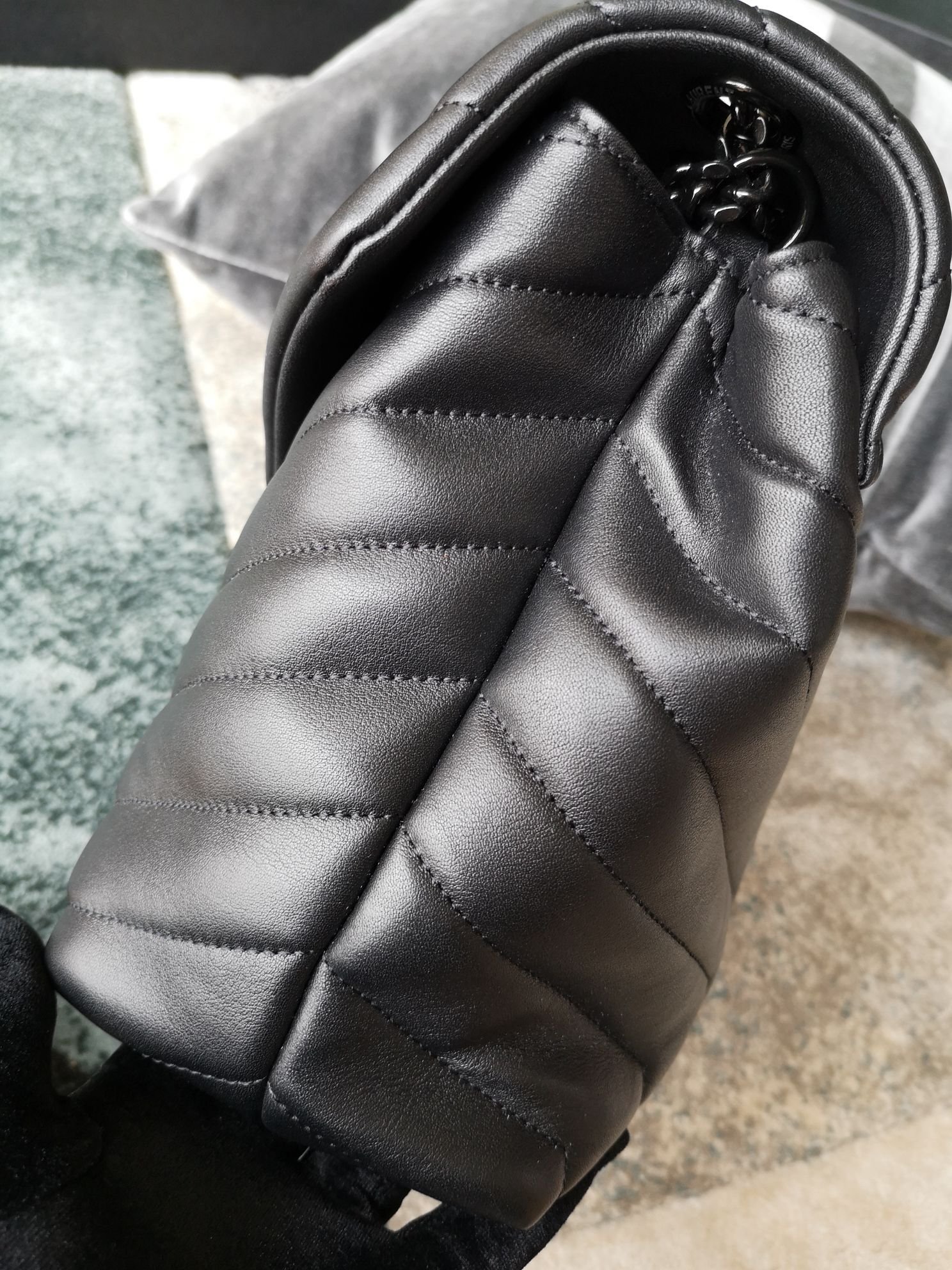 Sa1nt Lau*nt Lou Lou Medium Chain Bag Black For Women 12.6in/32cm Y51 574946DV7281000